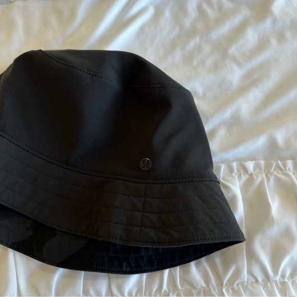 Lululemon Both Ways Reversible Bucket Hat - Picture 2 of 6